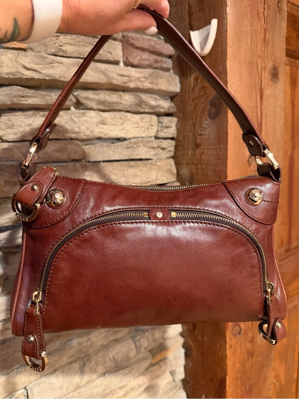 Bally VINTAGE Y2K Cognac Leather Shoulder Baguette Bag Pristine Gold Hardware